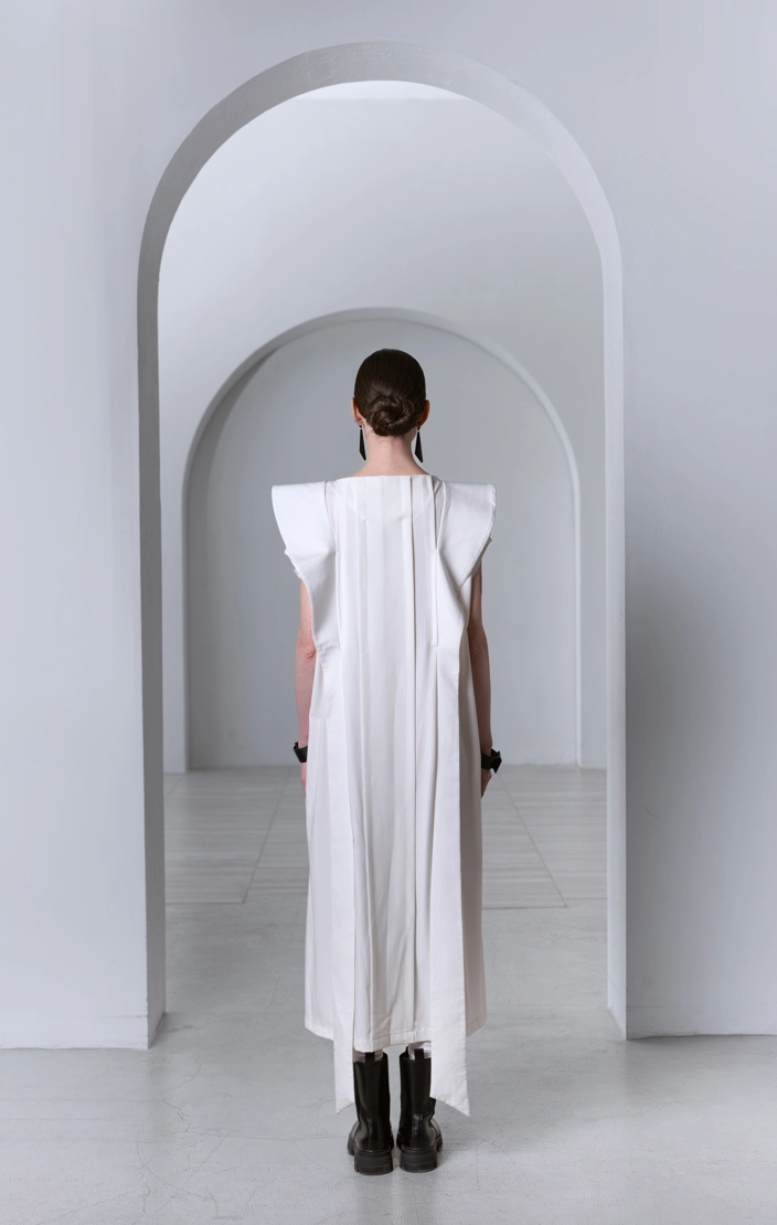 Платье с мини-крыльями - фото 5